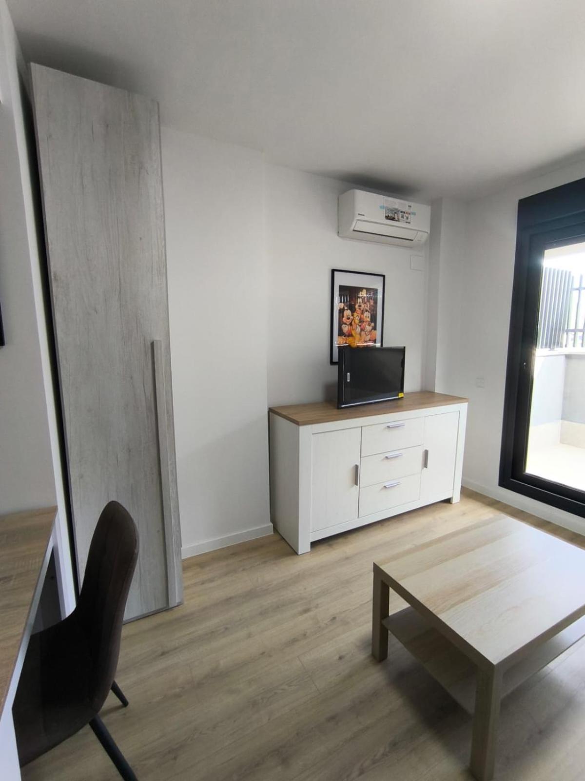 Estudios Homer Y Disney Con Piscina Olimpica Climatizada, Exterior,Gimnasio, Coworking, Netflix Y Wifi Gratis San Sebastián de los Reyes Dış mekan fotoğraf